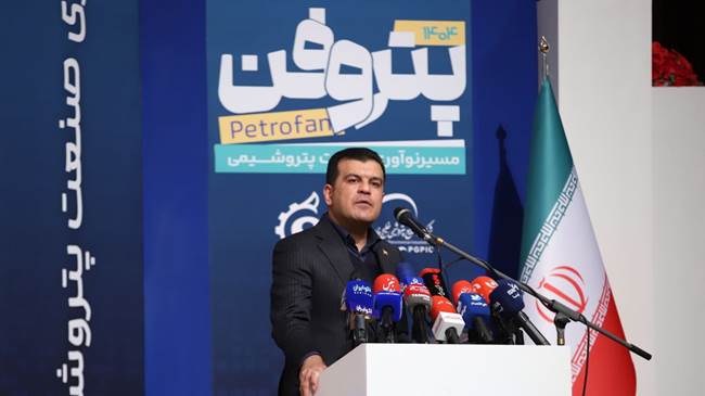 آینده صنعت پتروشیمی را هوش، داده و جسارت می‌سازد؛ نه ارتفاع برج‌های تقطیر